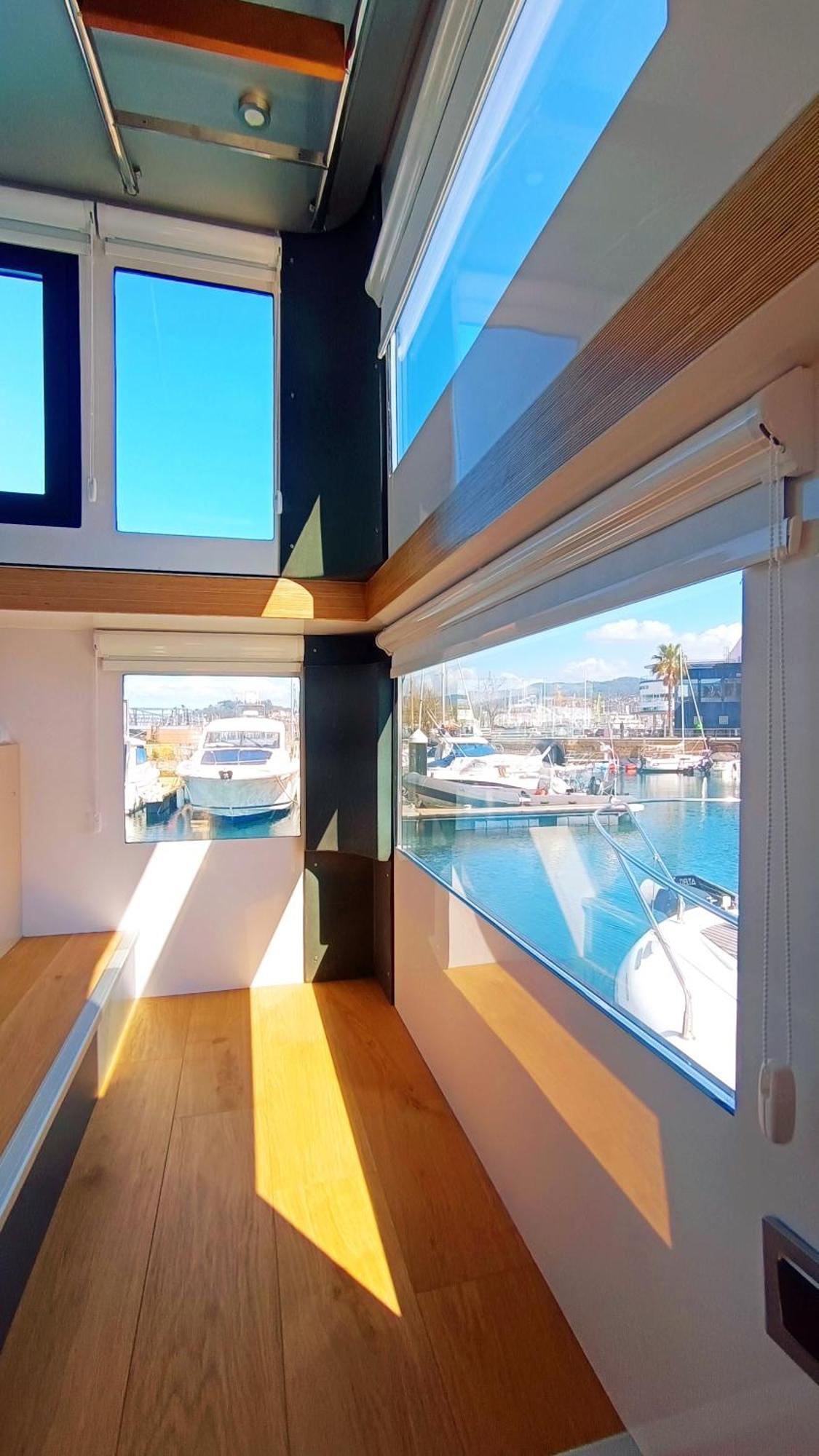 Casa Flotante En El Puerto De Vigo - Different Charter Hotel Kültér fotó